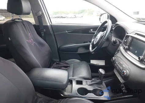 2018 Kia Sorento 3.3L Sx z USA, uszkodzony, nr VIN 5XYPKDA55JG429852